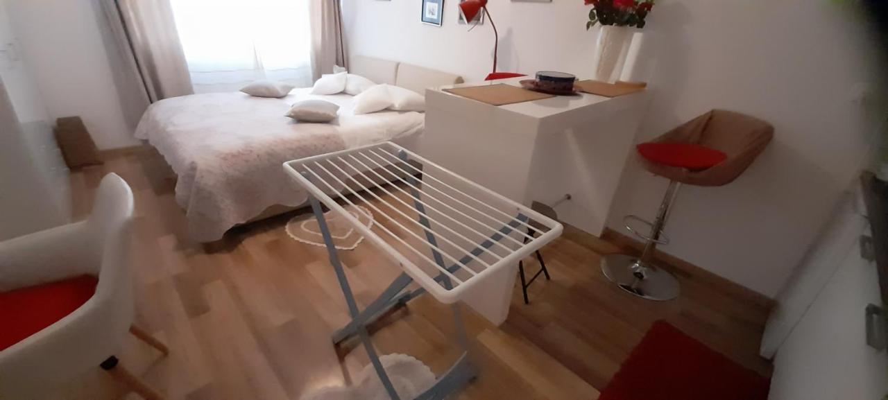 Klara Studio Apartman Split Exterior foto